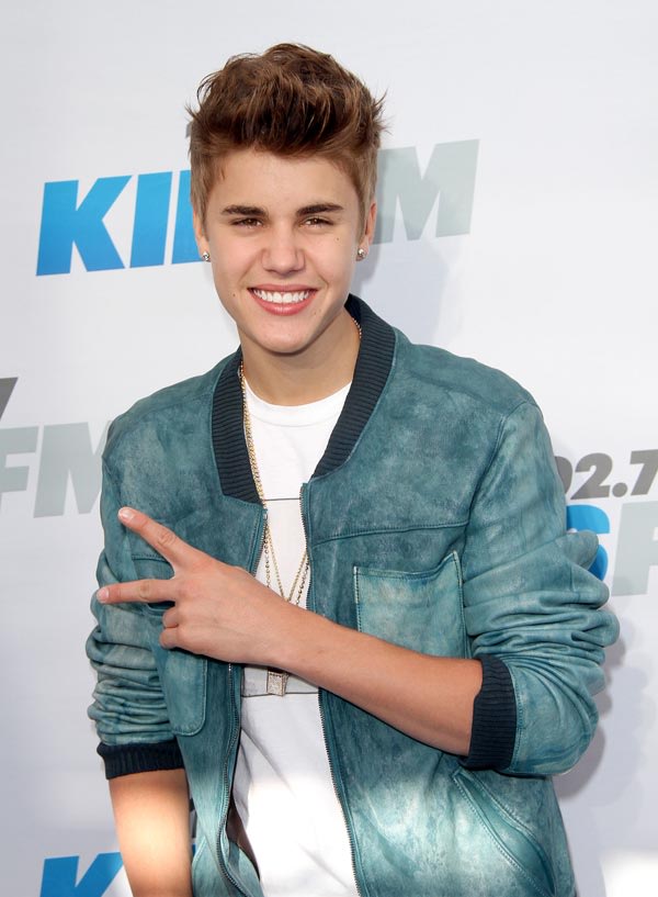 Justin Biebers Billboard Awards Date Revealed  Will Selena Gomez Be Jealous?