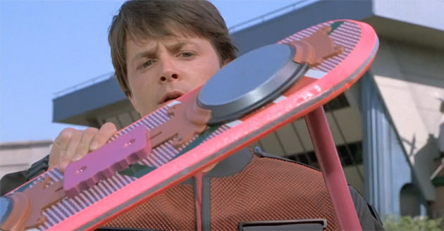 fva-630-back-to-the-future-hoverboard-mattel-copyright-universal-630w.jpg