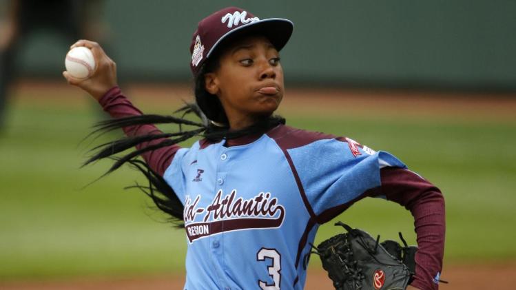 Pennsylvania&#39;s Mo&#39;ne Davis delivers in the fifth inning against Tennessee during a baseball game in United States pool play at the Little League World Series tournament in South Williamsport, Pa., Friday, Aug. 15, 2014. Pennsylvania won 4-0 with Davis pitching a complete game two-hit shutout. AP Photo/Gene J. Puskar)