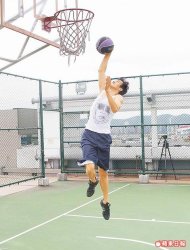 大慶身高185公分，高中時期是籃球隊，彈跳力過人。蔡敦仰攝