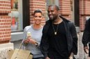 Kanye West Direstui Keluarga Kardashian