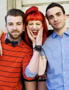 Paramore Berwisata Sebelum Konser di GWK | Paramore
