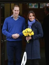 Britain's Prince William leaves the King Edward VII hospital with his wife Catherine, Duchess of Cambridge, London December 6, 2012. Prince William's pregnant wife Kate left the King Edward VII hospital in central London on Thursday where she had spent four days being treated for acute morning sickness. REUTERS/Andrew Winning