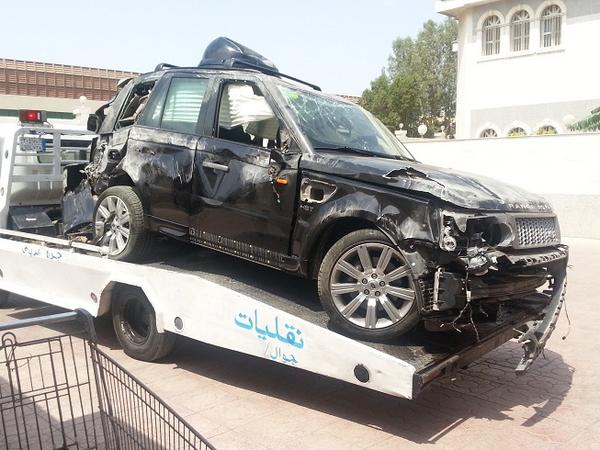 السعوديون يتداولون صورة سيارة الوليد بعد الحادث A0BtMzECIAAkgU1-jpg-large-jpg_192752