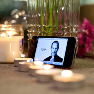 Americans Mourn Passing Of Apple Co-Founder Steve Jobs