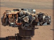 美國國家航空暨太空總署(NASA)表示，NASA打算在2020年派出新的探測車前往火星，為人類登陸火星鋪路。NASA公布探測車好奇號(Curiosity)檢測首批土壤樣本結果，發現生命所需的水、氧等部分化合物蹤跡。