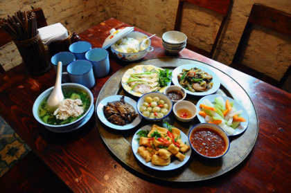 Nhà hàng thời bao cấp tái hiện giữa thủ đô Nh__h_ng_th_i_bao_c_p-4013518f7d29953151fdf8042ea4f4e3