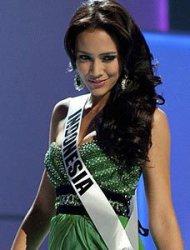 Gagal di Miss Universe 2011, Nadine Tetap Bangga