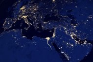 Imagem da NASA de dezembro de 2012 mostra luzes das cidades na Europa, África e Ásia