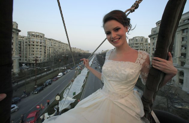The longest wedding dress in the world 2012-03-20T171658Z_1297498014_GM1E83L03KK01_RTRMADP_3_ROMANIA