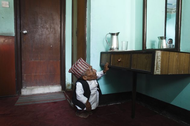 Nepalese 72enne nel Guinness primati come uomo più basso del mondo