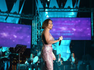شيرين تبكي في دبي وهي تغني "ما شربتش من نيلها" 20120115174007