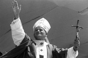 Pope John-Paul II greets the crowd in Lumumbashi on&nbsp;&hellip;