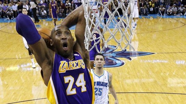 LA Lakers' Kobe Bryant on his way to reaching 30,000 career points against the New Orleans Hornets (Reuters)