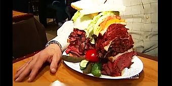 Tim Tebow sandwich debuts at NYC deli (CBS)