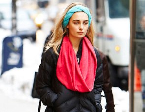 Knit hair accessories show your cozy side—and that’s a good thing 