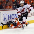 Devils erupt in 4-1 win over Flyers; series tied (Yahoo! Sports)