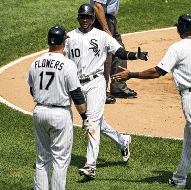 Viciedo's 4 RBIs lead White Sox over Twins 8-2