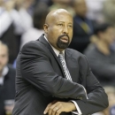 New York Knicks coach Mike Woodson watches dirung the second half of an NBA basketball game against the Memphis Grizzlies in Memphis, Tenn., Friday, Nov. 16, 2012. The Grizzlies defeated the Knicks 105-95. (AP Photo/Danny Johnston)