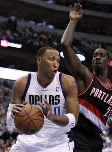 Mayo scores 32 for Mavs in 114-91 win over Blazers