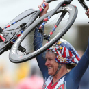 Kristin Armstrong of USA celebrates after winning. REUTERS/Matthew Childs