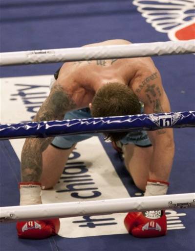 Hatton retires again after loss to Senchenko