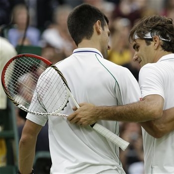 Federer reaches record 8th Wimbledon final