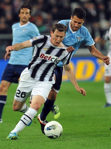 Juventus' Stephan Liechsteiner, Of Switzerland, Vies