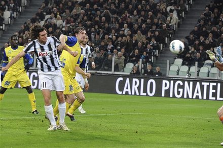 Juventus' Paolo De Ceglie, Left, Scores