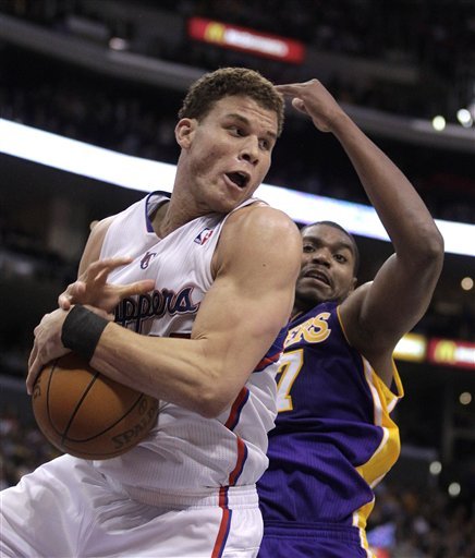 Los Angeles Clippers' Blake Griffin, Left, Gets