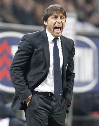 Juventus Coach Antonio Conte Shouts