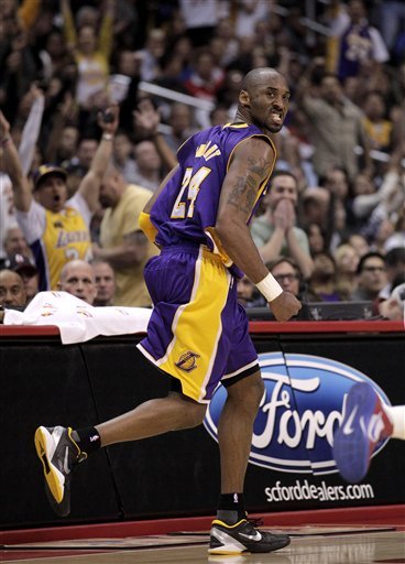 Los Angeles Lakers' Kobe Bryant Reacts