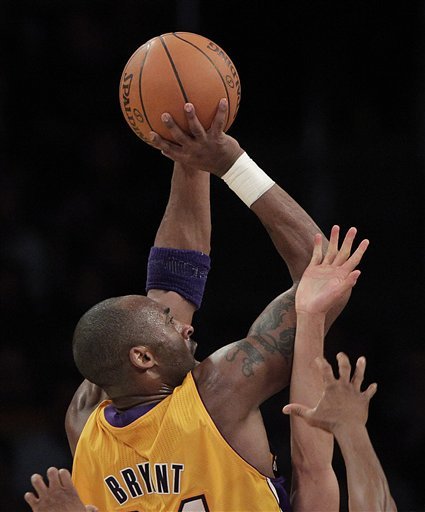 Los Angeles Lakers' Kobe Bryant Shoots