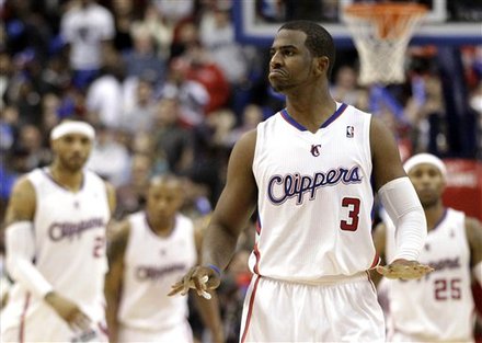 Los Angeles Clippers' Chris Paul (3) Gestures