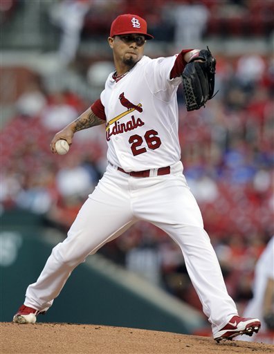 St. Louis Cardinals Starting Pitcher Kyle Lohse Throws