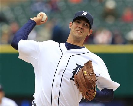 Detroit Tigers Starting Pitcher Rick Porcello Throws