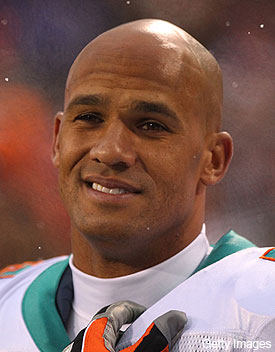 jason_taylor_prepares_to_dance_off_the_nfl_stage.jpg