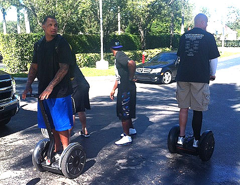 Reggie Bush buys Segways for his entire offensive line