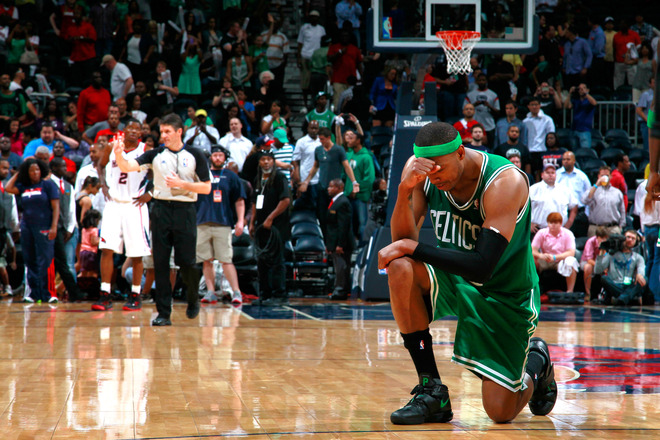  Paul Pierce #34 Of The Boston Celtics Drops