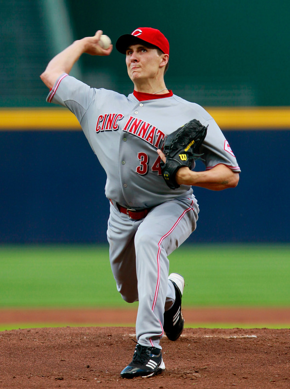   Homer Bailey #34 Of The Cincinnati Reds Pitches
