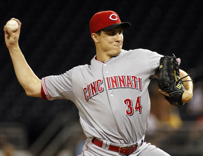   Homer Bailey #34 Of The Cincinnati Reds Pitches