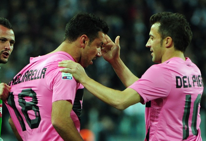 Juventus' Forward Fabio Quaglierella (L) Celebrates