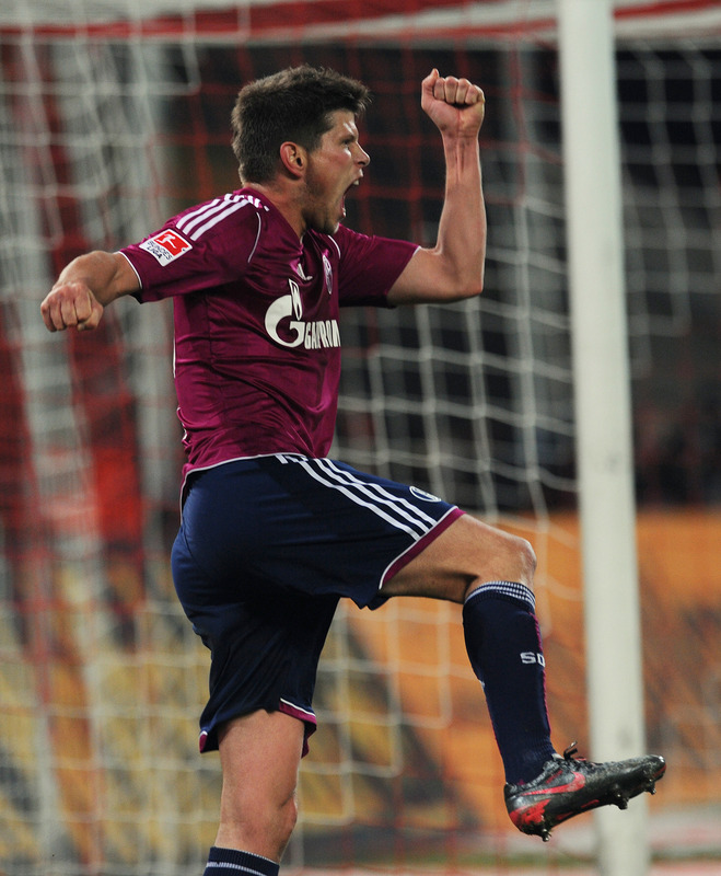 Schalke's Dutch Striker Klaas-Jan Huntelaar Celebrates RESTRICTIONS / EMBARGO - DFL LIMITS THE USE OF IMAGES ON THE