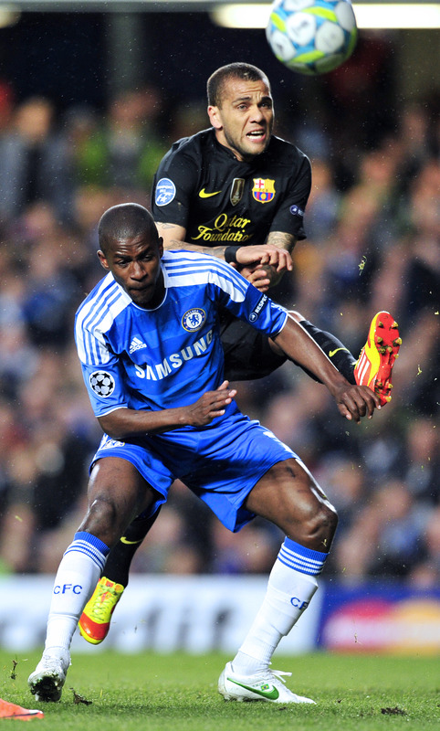 Chelsea's Brazilian Midfielder Ramires Vies