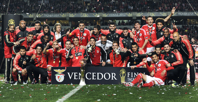 Benfica's Team Poses