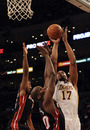 Kobe scores 33, Lakers beat Wade’s Heat 93-83 (Yahoo! Sports)