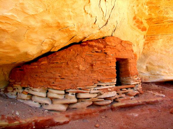 ادخل وشاهد بيوت الهنود الحمر Anasazi+Ruins+by+Rick+Schafer-granary_near_yellow_house_ruin600_450