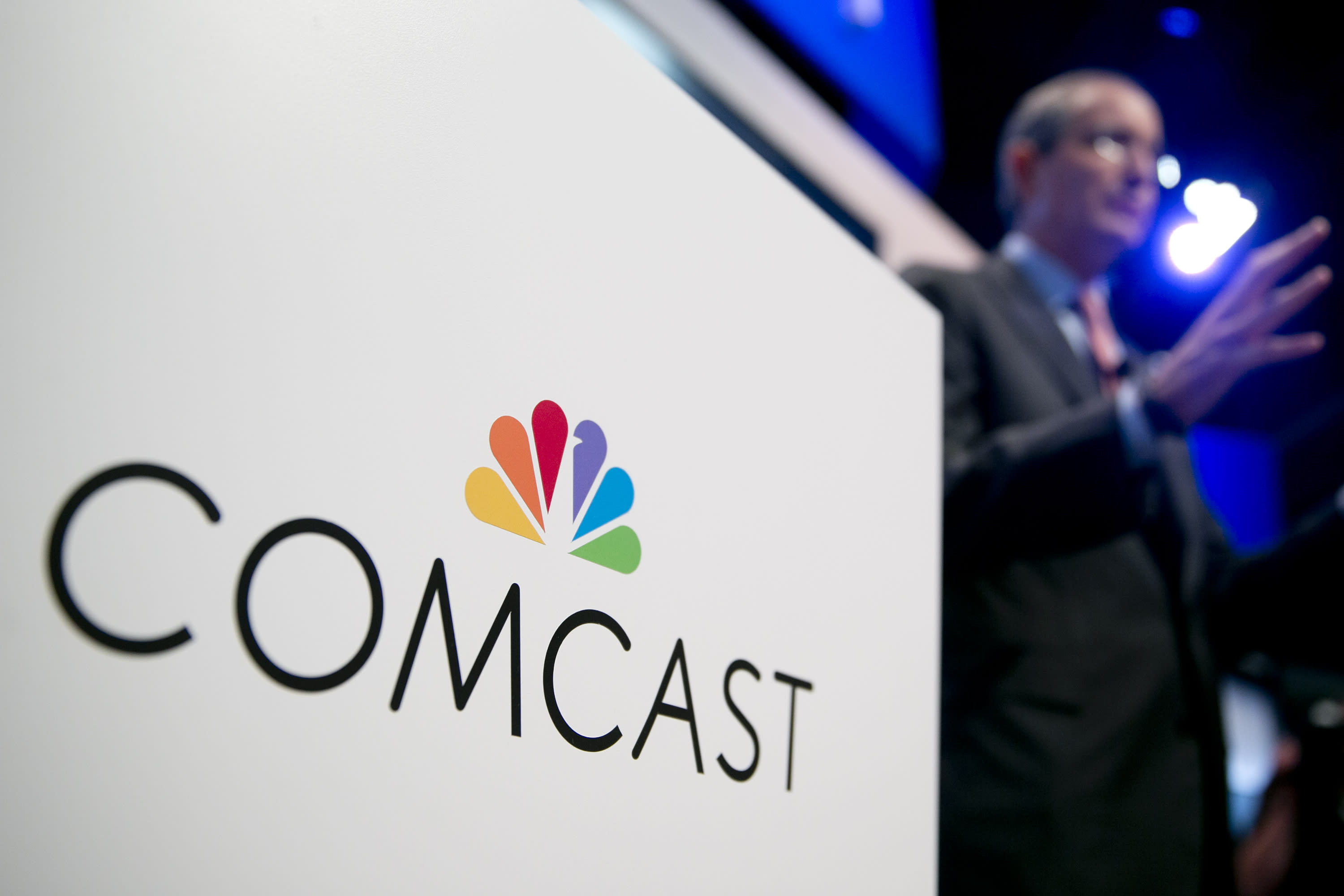 Comcast confirms plan for all-cash bid for Fox