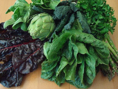 كيف تحافظ على الخضراوات الورقية طازجة و تفيد صحتك  Greens