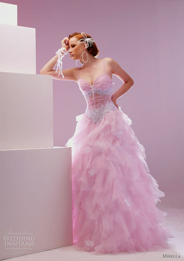  ليلة آلبسلك آلآبيض وآصير ملكك وآلدنيآ تشهد..~  Mirella-2010-france-pink-wedding-dress